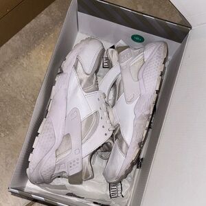 Nike air huarache Women's Sneakers - White